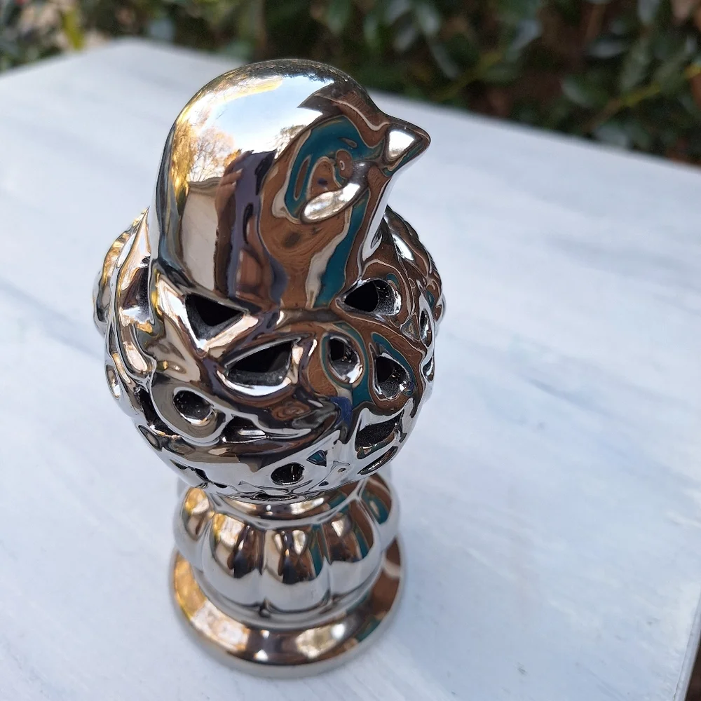Chrome Silver Bird on a Pedestal Statue Figurine Ceramic Home Decor - Picture 9 of 15